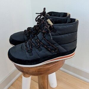 Teva Women's Sporty Quilted Ember Lace Up Winter Boots In Black, Size 9